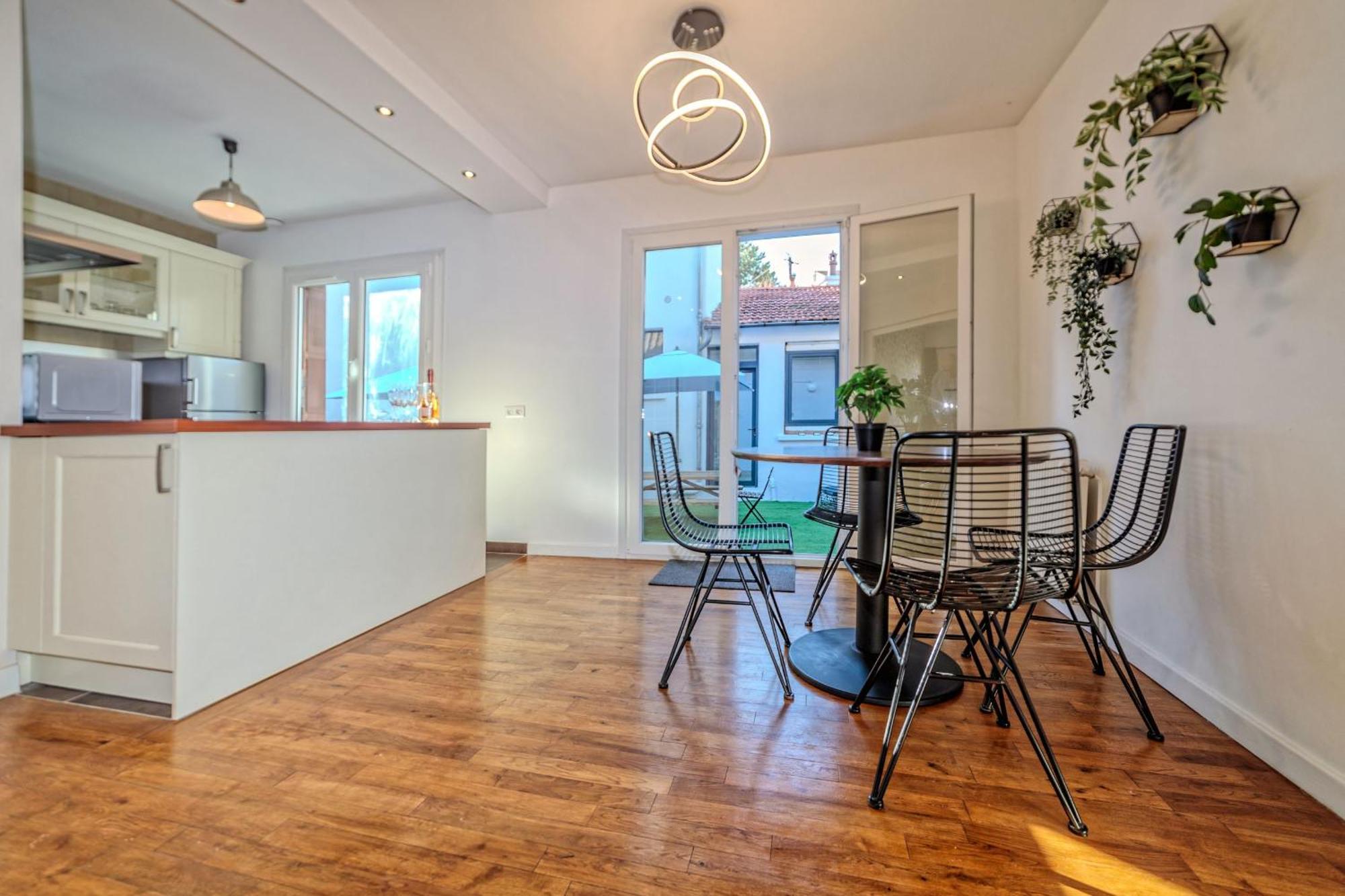 Maison 15 Couchages Idéale Pour En Groupe * Clermont-Ferrand